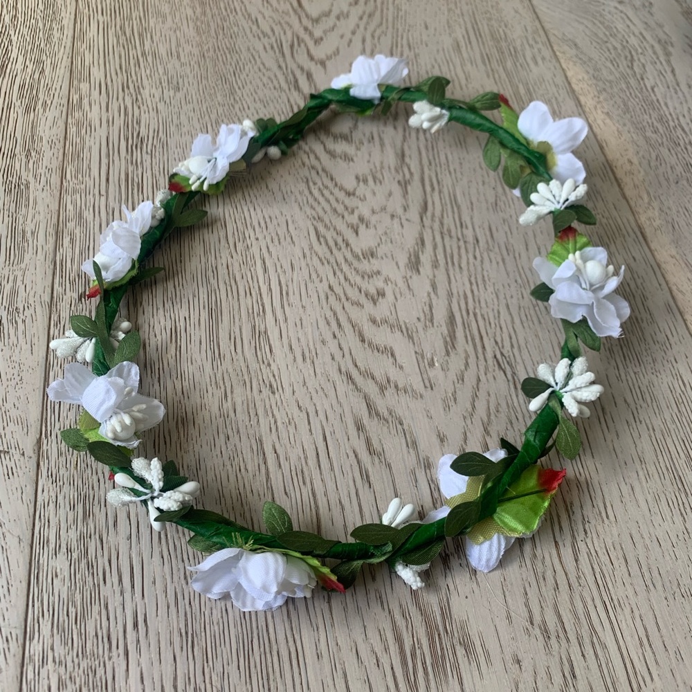 White Flower Crown